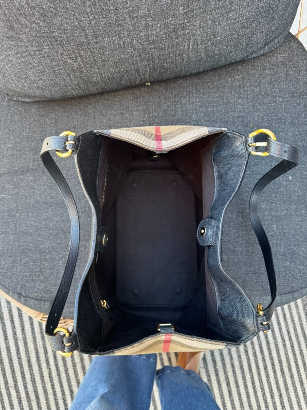 Burberry Medium Tote/ Shoulder Bag - Black - Picture 8 of 13